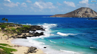 Beach mountain people swimming water - beach free wallpaper