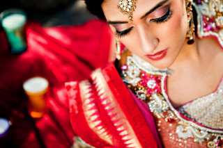 Woman red gold outfit headpiece - outfit free wallpaper