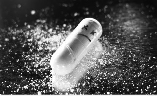 Sad pill rain water droplets - water droplet free wallpaper