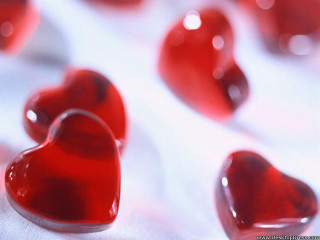 Close up red hearts white - felipe seade free wallpaper
