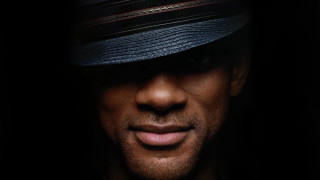 Man hat black background white - focus free wallpaper