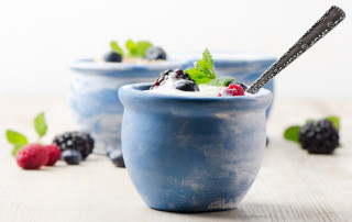 Blue bowl berries spoon mint - florianne becker free wallpaper
