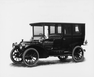 Black and white car in - matte drawing free wallpaper