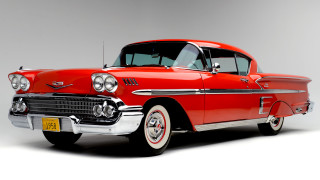 Red classic car studio photo - classic free wallpaper