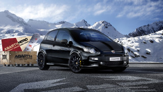 Small black car mountain range - matte finish free wallpaper