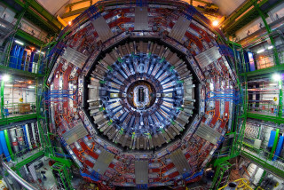 Circular object colorful center variety - free abstract wallpaper