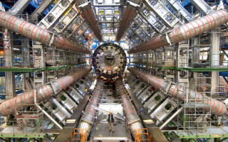 Machine room pipes man center - the middle of the room free wallpaper