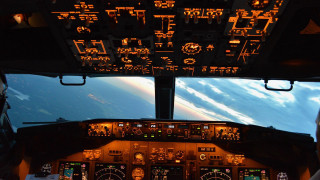 Cockpit view inside plane area - atmospheric free wallpaper