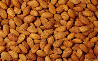 Almonds pile table knife top - a table top free wallpaper