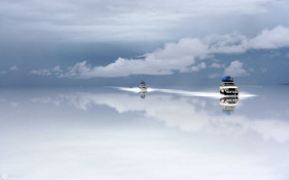 Boats floating water cloudy sky - land art free wallpaper