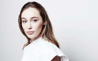 Woman white shirt ponytail posing - derf free wallpaper