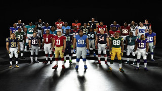 Football players uniforms numbers team - a group of football players free wallpaper