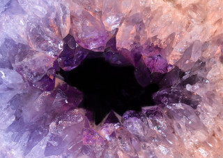 Purple ice crystals water droplets - a black center free wallpaper