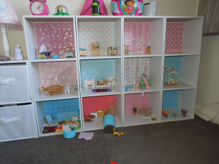 Room shelves toys floor clock - color scheme free wallpaper
