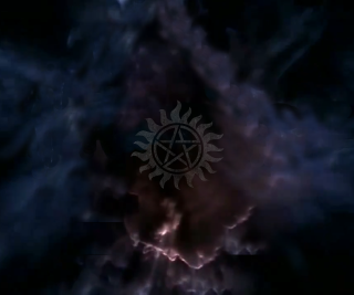 Dark background pentagram star center - free new year wallpaper