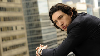 Man black suit ledge city - free city wallpaper