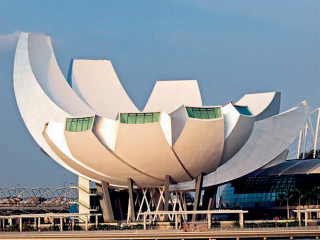 Large white building flower top - a large white building free wallpaper