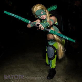 Woman costume green arrow green - plastic free wallpaper