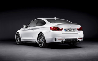 White car dark room black 6 - plasticien free wallpaper