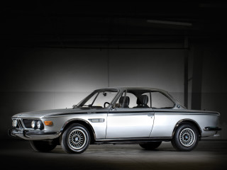 Car dark room light open - a dark room free wallpaper for desktop
