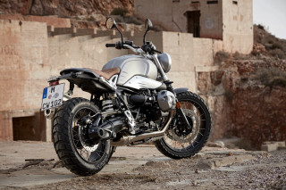 Motorcycle parked rocky road no - rocky free wallpaper