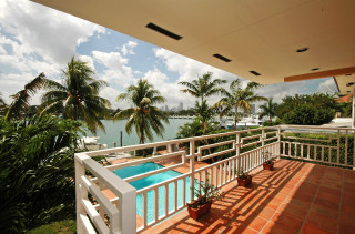 Balcony pool palm trees waterview - modernism free wallpaper
