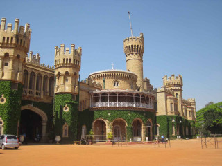 Castle clock tower car dirt - a large castle free wallpaper