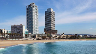Beach buildings water boat foreground - modernism free wallpaper