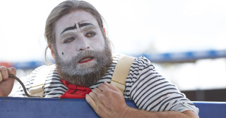 Man painted face beard blue - art informel free wallpaper