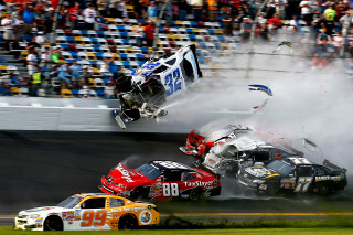 Car crash puzzle precisionism crowd - eric dinyer free wallpaper