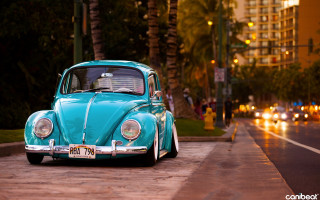 Blue car parked night street - the side of the road free wallpaper