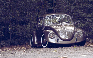 Car parked road trees bushes - vintage free wallpaper