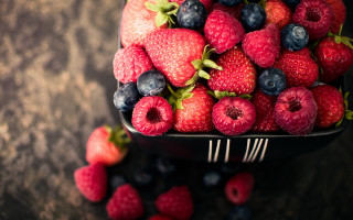 Bowl strawberries blueberries table fork - arcimboldo free wallpaper