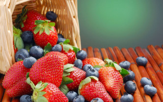 Basket strawberries blueberries table carrots - delaunay free wallpaper