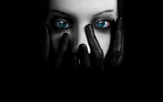 Woman blue eyes black hands - red eye free wallpaper