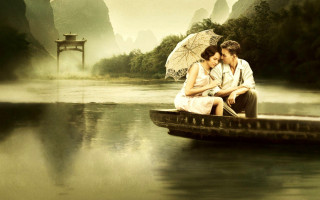 Couple boat water umbrella sitting 4 - romantic free wallpaper
