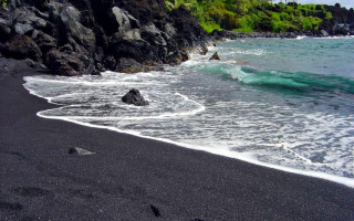 Black sand beach waves rock - wave free wallpaper