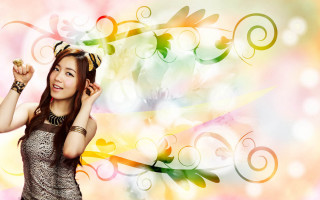Woman smiling flower hair cell - holding free wallpaper