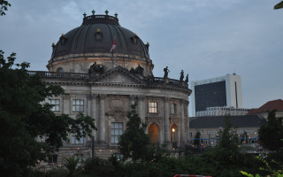 Large building dome clock trees - berlin secession free wallpaper