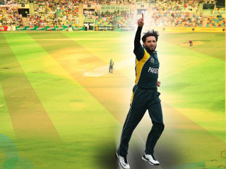 Man green yellow uniform holding - uniform free wallpaper