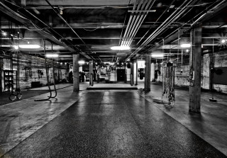 Gym machines mirrors floor pattern - ashcan school free wallpaper