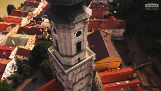 Clocktower cityscape river bridge pagoda - a large clock tower free wallpaper