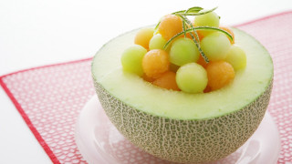 Melon fruit plate tablecloth red - a table cloth free wallpaper