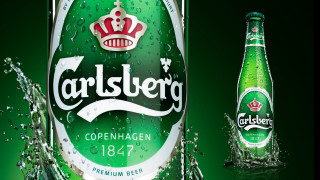 Carlsberg beer splashing water crown - carl gustaf pilo free wallpaper