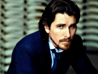 Bearded man sitting suit hands - a beard and a suit free wallpaper