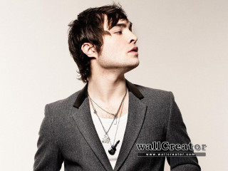 Gothic sculpture man necklace portrait - derek chittock free wallpaper