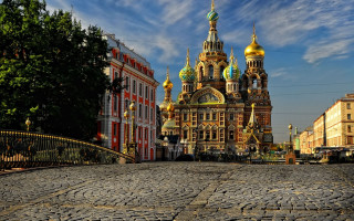 Large building golden dome city - a golden dome free wallpaper