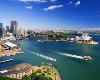 Boat city water traveling large - elizabeth durack free wallpaper
