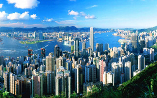 City water tall buildings skyline - a large body of water free wallpaper