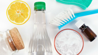 Water bottle glass toothbrush sponge - a white surface free wallpaper